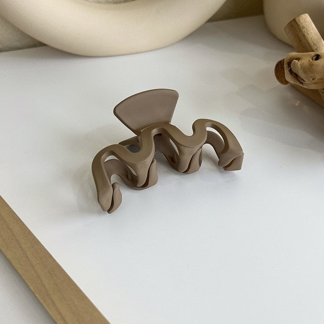 Wavy Coffee Hair Clip