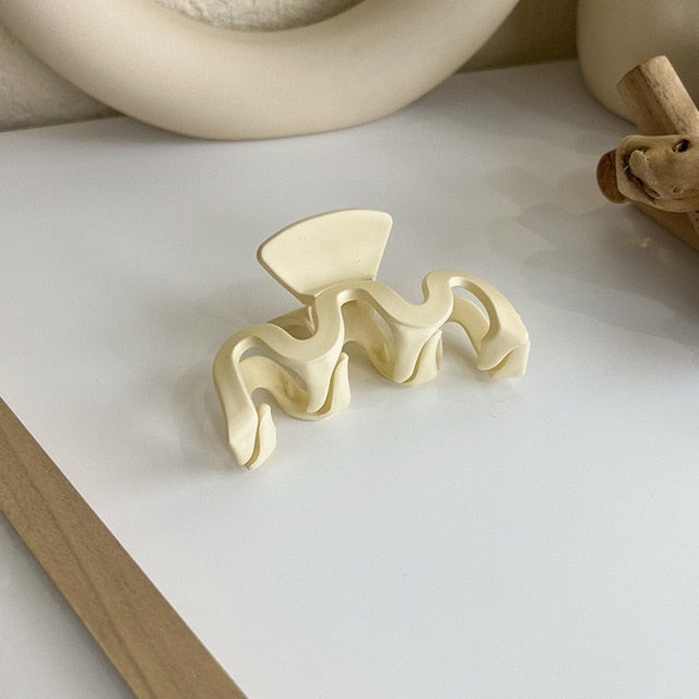 Wavy Coffee Hair Clip