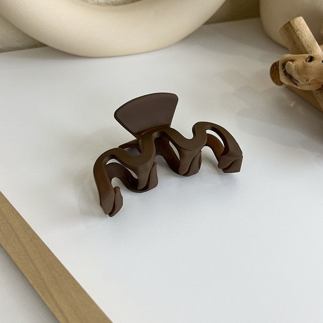 Wavy Coffee Hair Clip