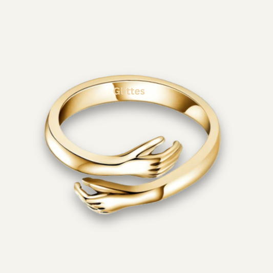 Huggin You Gold Ring